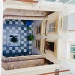 Pension Cadiz קדיז