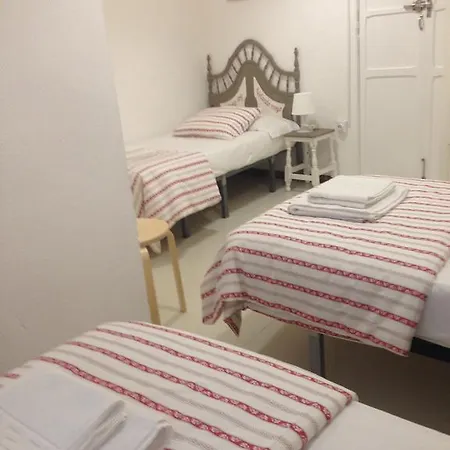Pension Cadiz בית הארחה *